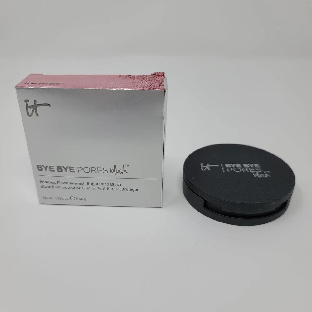 IT Cosmetics Bye Bye Pores Airbrush‎ Blush 0.192 oz Je Ne Sais Quoi New